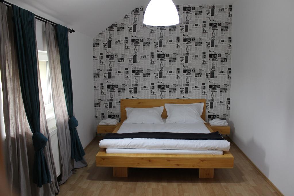 News Apartment Boekarest Buitenkant foto