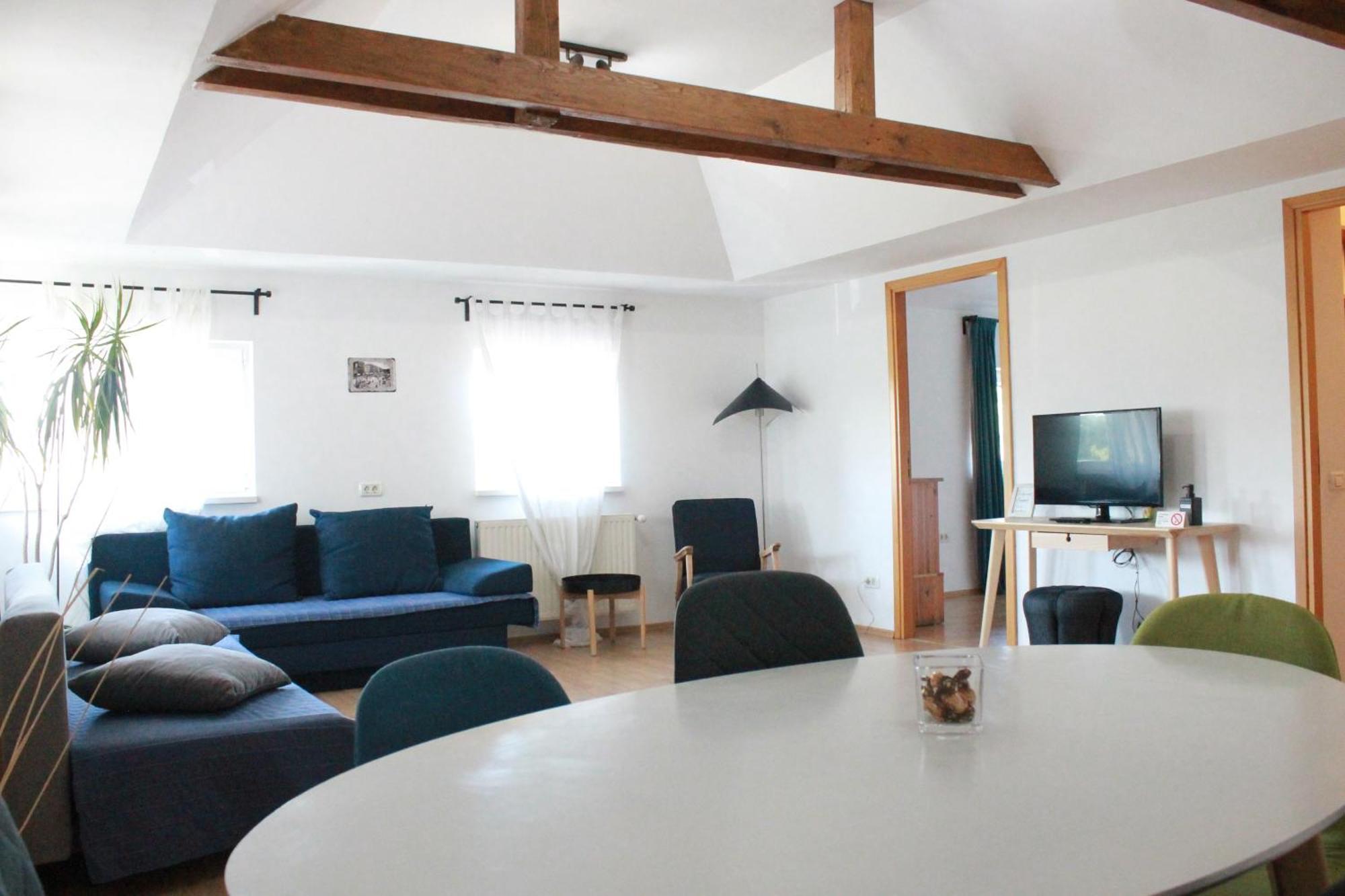 News Apartment Boekarest Buitenkant foto