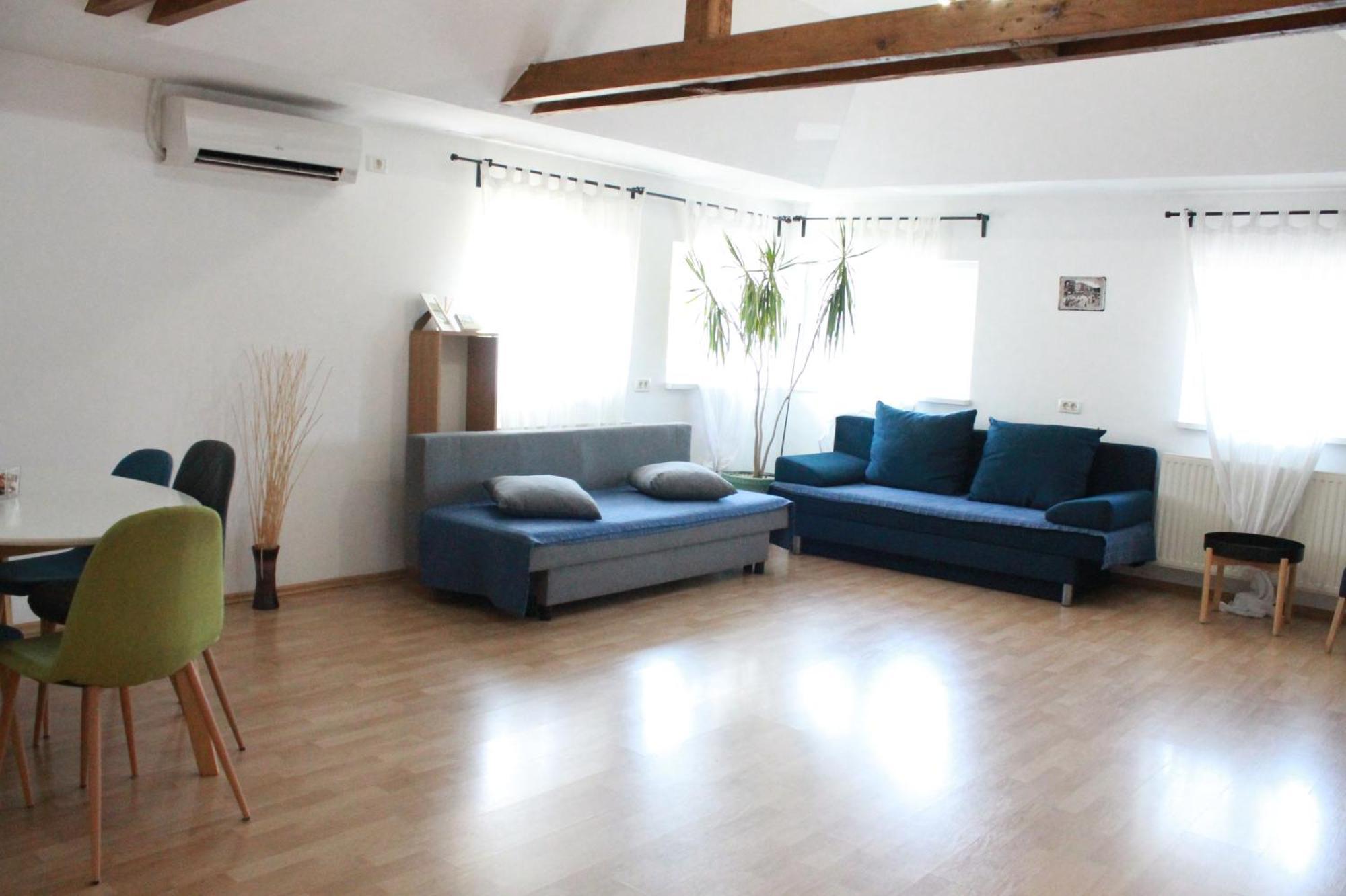 News Apartment Boekarest Buitenkant foto